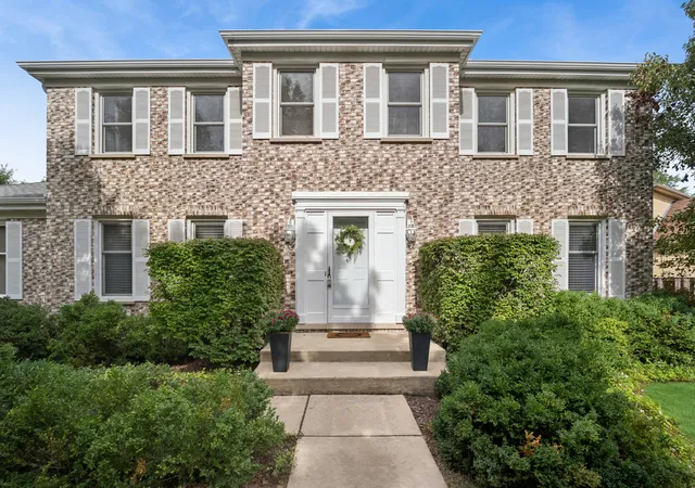 Photo 1 of Single family home for sale at 4008 N Walnut Ave, Arlington Heights, IL 60004 | MLS# 12712322 | Listing updated on 2026-09-19