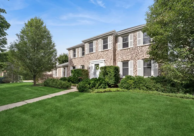 Photo 3 of Single family home for sale at 4008 N Walnut Ave, Arlington Heights, IL 60004 | MLS# 12712322 | Listing updated on 2026-09-19
