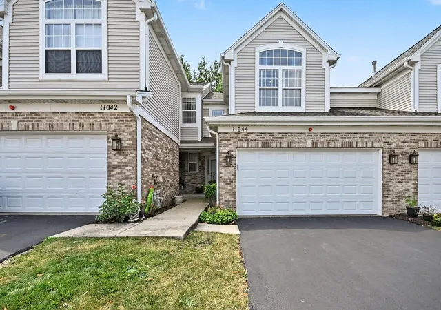 Photo 1 of Townhouse for sale at 11044 72nd Street, Indian Head Park, IL 60525 | MLS# 12712325 | Listing updated on 2026-09-03