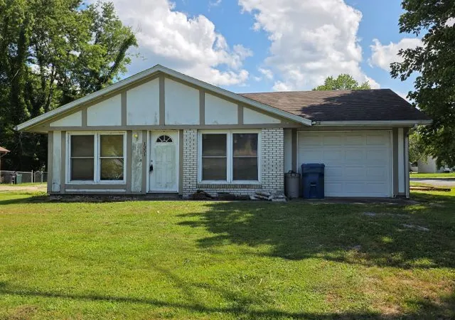 Photo 2 of Single family home for sale at 1351 Madira Way, Carbondale, IL 62901 | MLS# 12712356 | Listing updated on 2026-09-13