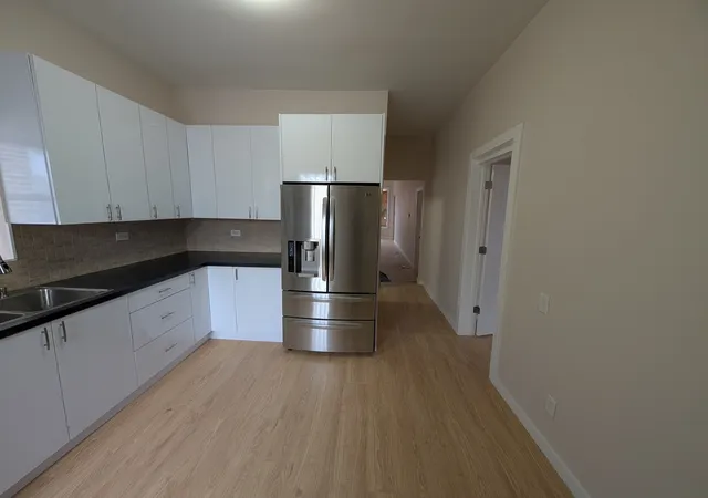 4th image of 654 E 92Nd Pl, Chicago, IL 60619 | MLS# 12712360