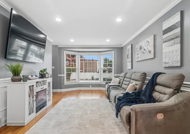 Photo 3 of Single family home for sale at 6973 W Nelson St, Chicago, IL 60634 | MLS# 12712399 | Listing updated on 2026-10-07