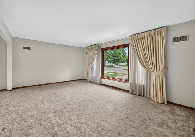 Photo 3 of Single family home for sale at 117 York Ct, Naperville, IL 60540 | MLS# 12712444 | Listing updated on 2026-09-26