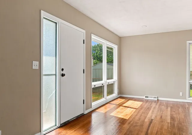 Photo 4 of Single family home for sale at 5011 48th Street, Moline, IL 61265 | MLS# 12712455 | Listing updated on 2026-09-02