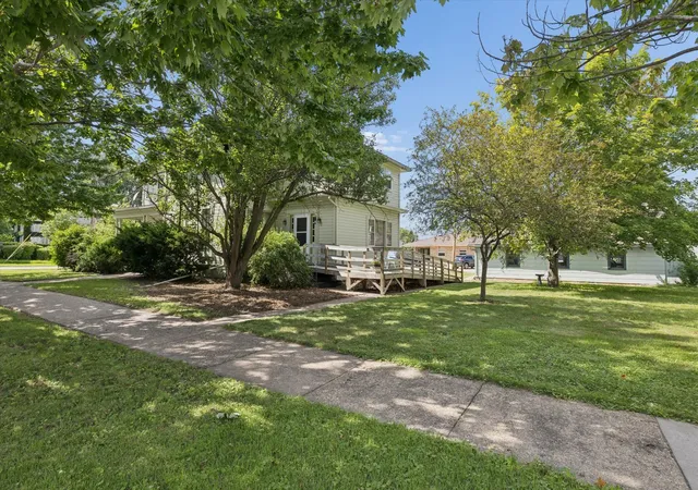 Listing Photo 4 - Condo for sale in building located at 119 W N St, Geneseo, IL 61244
