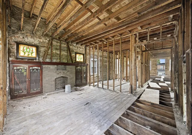 Listing Photo 4 - Condo for sale in building located at 8012 S Elizabeth St, Chicago, IL 60620