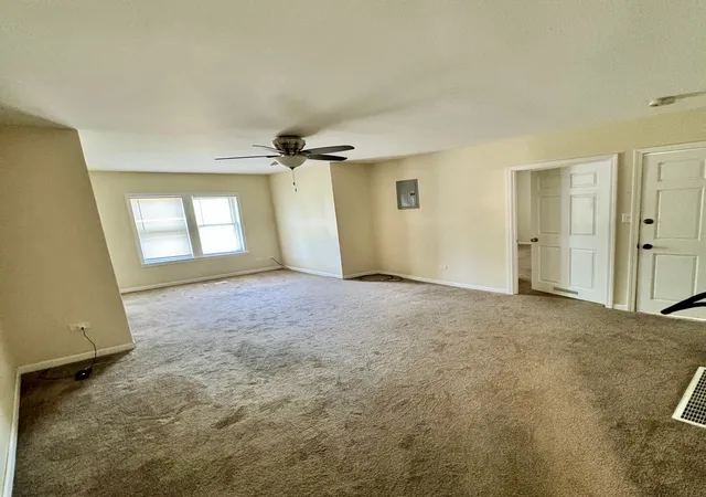 Listing Photo 4 - Condo for sale in building located at 101 S Eastern Ave, Joliet, IL 60433
