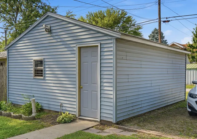 10th image of 1010 W 5th St, Sterling, IL 61081 | MLS# 12712641