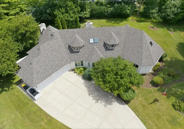 Photo 2 of Mansion for sale at 34 Robin Hood Ranch, Oak Brook, IL 60523 | MLS# 12712660 | Listing updated on 2026-09-23