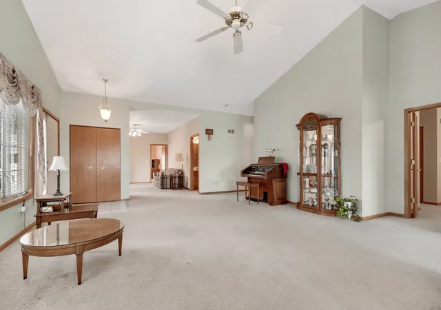 Photo 3 of Townhouse for sale at 5553 Foxwoods Dr, Oak Lawn, IL 60453 | MLS# 12712709 | Listing updated on 2026-09-12