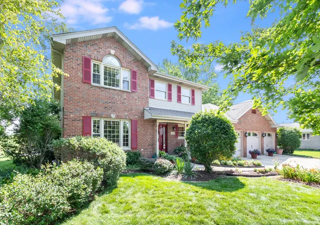 Photo 2 of Sale Pending at 19303 Kevin Ave, Mokena, IL 60448 | MLS# 12712731 | Listing updated on 2026-09-05