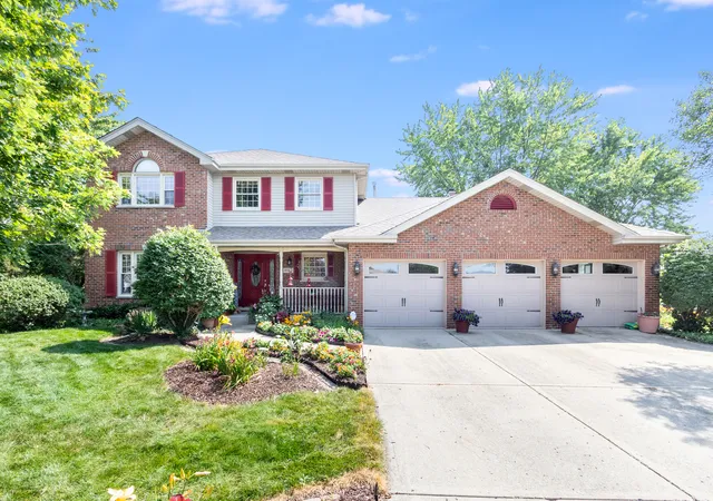 Photo 2 of Sale Pending at 19303 Kevin Ave, Mokena, IL 60448 | MLS# 12712731 | Listing updated on 2026-09-05