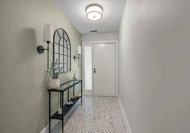 2nd image of 1569 Winnetka Rd, Glenview, IL 60025 | MLS# 12712733