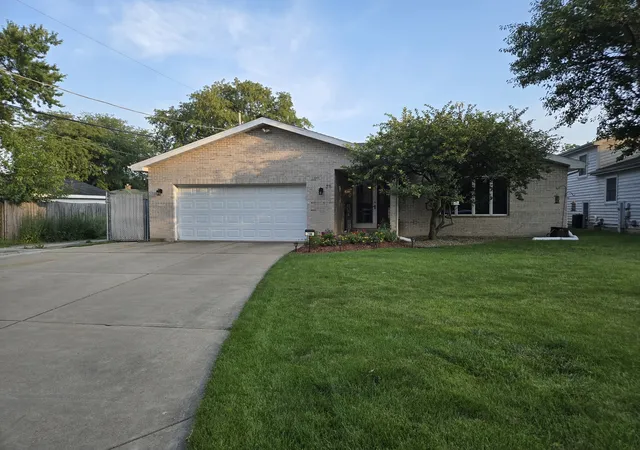 Photo 3 of Single family home for sale at 78 W 31st Street, Steger, IL 60475 | MLS# 12712741 | Listing updated on 2026-07-28