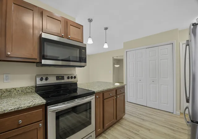 image of 2205 Glenoak Dr, Champaign, IL 61821 | MLS# 12712767