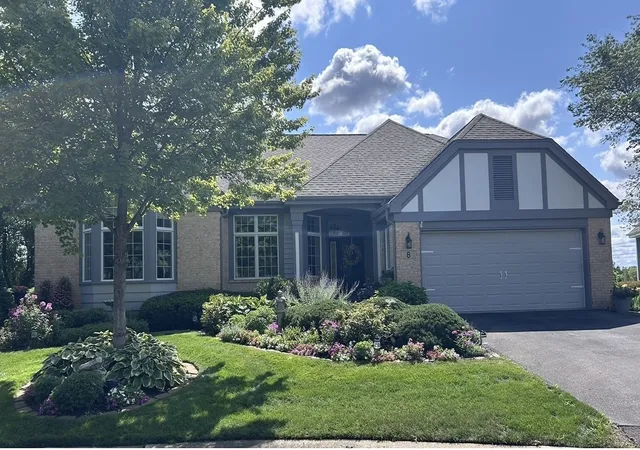 Photo 1 of Single family home for sale at 8 Canterbury Ct, Lake In The Hills, IL 60156 | MLS# 12712784 | Listing updated on 2026-10-07