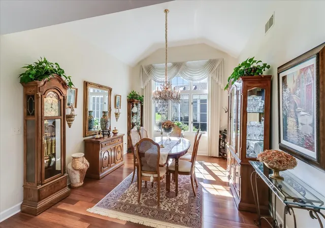 Photo 4 of Single family home for sale at 8 Canterbury Ct, Lake In The Hills, IL 60156 | MLS# 12712784 | Listing updated on 2026-10-07