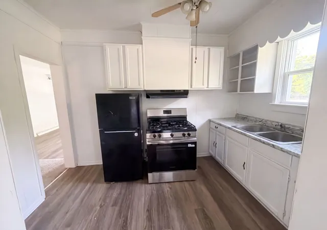 Photo 2 of Single family home for sale at 508 E Sigler St, Hebron, IN 46341 | MLS# 12712826 | Listing updated on 2026-09-22
