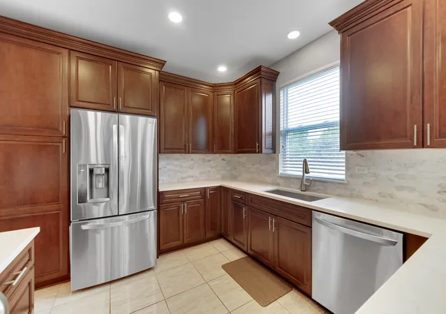 4th image of 6 Yorkshire Ct, Algonquin, IL 60102 | MLS# 12712838