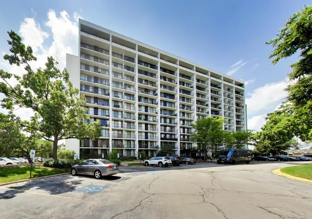 Photo 1 of Condo for sale at 2015 S Finley Rd #512, Lombard, IL 60148 | MLS# 12712843 | Listing updated on 2026-08-13