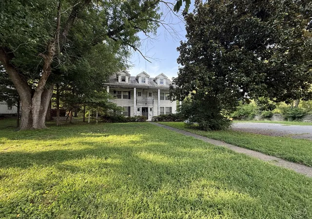 1st image of 508 W Oak St, Carbondale, IL 62901 | MLS# 12712949