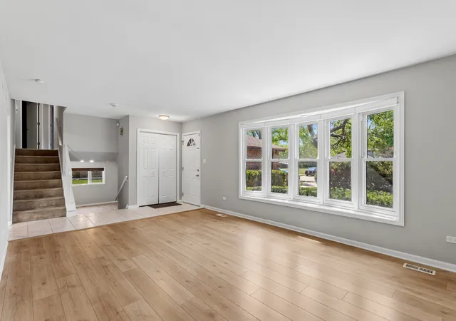 Photo 3 of Single family home for sale at 2214 Hamilton Ln, Darien, IL 60561 | MLS# 12712963 | Listing updated on 2026-09-03