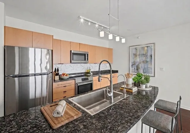 Photo 3 of Condo for sale at 807 Davis St #1211, Evanston, IL 60201 | MLS# 12713007 | Listing updated on 2026-09-14