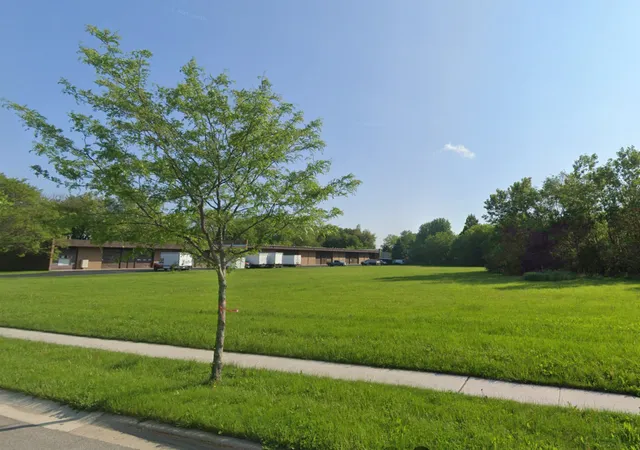 3rd image of 1782 Cumberland Pkwy, Algonquin, IL 60102 | MLS# 12713033