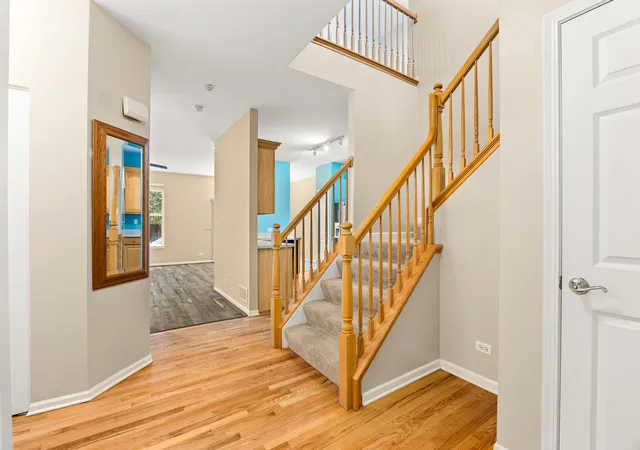 Photo 3 of Townhouse for sale at 260 Ridge Rd, North Aurora, IL 60542 | MLS# 12713064 | Listing updated on 2026-09-30