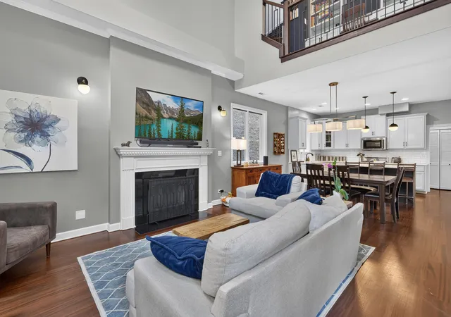 5th image of 1320 W Grenshaw St #2, Chicago, IL 60607 | MLS# 12713130