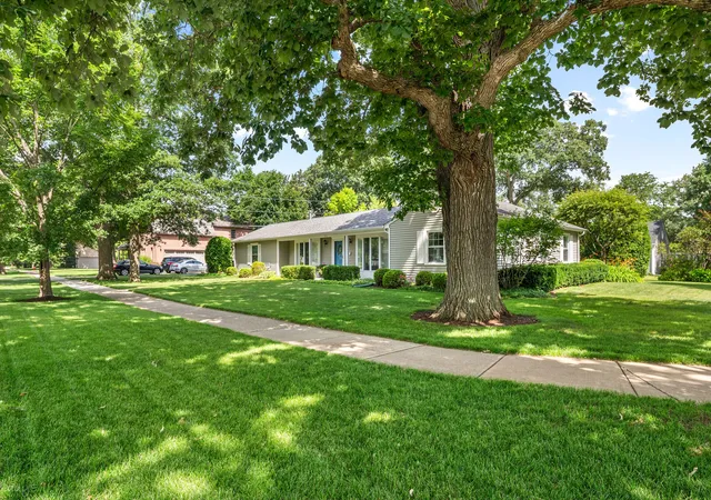 Photo 1 of Sale Pending at 2111 Bosworth Ln, Northfield, IL 60093 | MLS# 12713141 | Listing updated on 2026-09-18