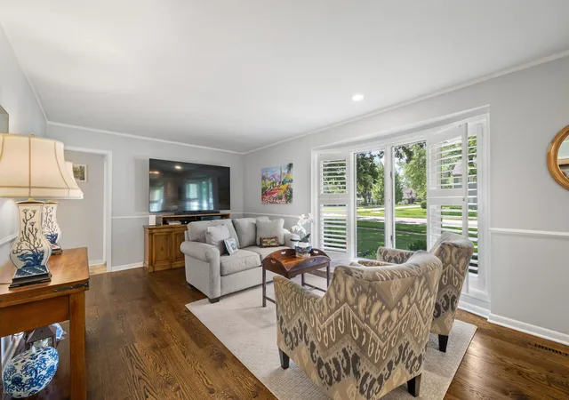 Photo 3 of Sale Pending at 2111 Bosworth Ln, Northfield, IL 60093 | MLS# 12713141 | Listing updated on 2026-09-18