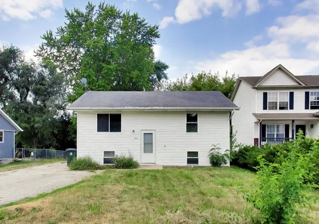 Photo 3 of Single family home for sale at 344 Bridgewood Dr, Antioch, IL 60002 | MLS# 12713211 | Listing updated on 2026-08-05