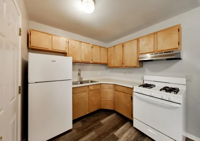 Photo 4 of Single family home for sale at 344 Bridgewood Dr, Antioch, IL 60002 | MLS# 12713211 | Listing updated on 2026-08-05