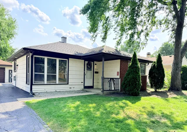 1st image of 2109 Park St, Rolling Meadows, IL 60008 | MLS# 12713215