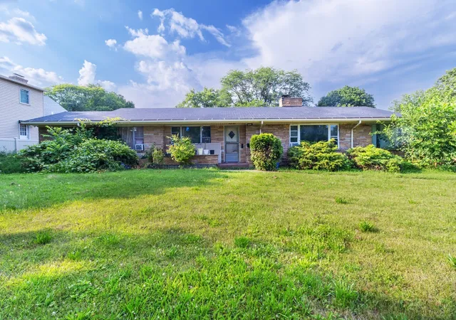 Photo 1 of Single family home for sale at 2808 E State St, Rockford, IL 61108 | MLS# 12713225 | Listing updated on 2026-10-29