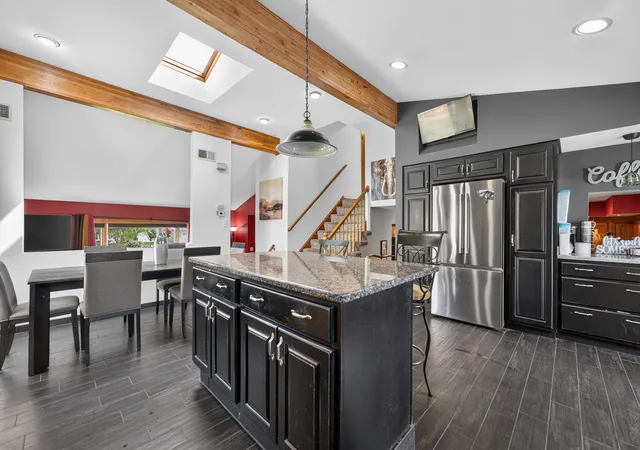 Photo 3 of Single family home for sale at 7622 W Lakeside Dr, Frankfort, IL 60423 | MLS# 12713250 | Listing updated on 2026-10-06