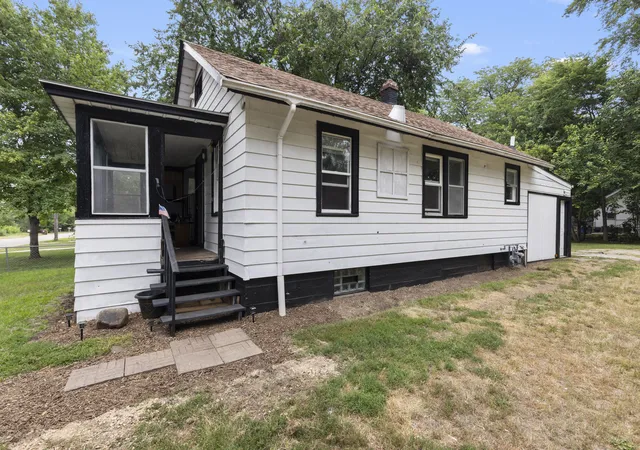 Photo 2 of Single family home for sale at 2738 Marshall St, Rockford, IL 61109 | MLS# 12713369 | Listing updated on 2026-09-20