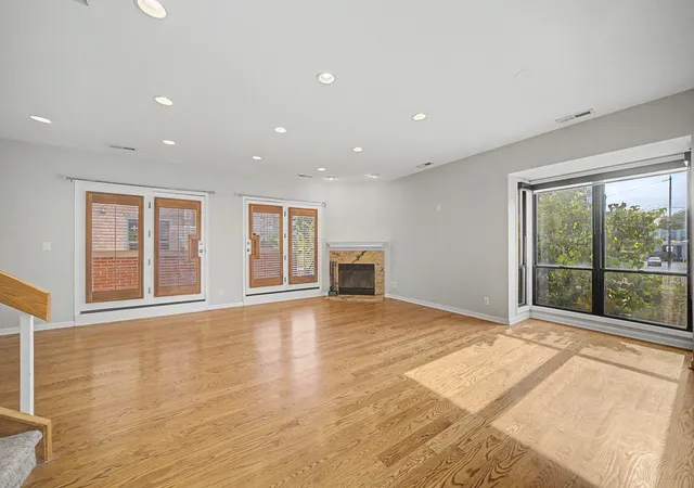 3rd image of 727 S Ashland Ave #B, Chicago, IL 60607 | MLS# 12713375