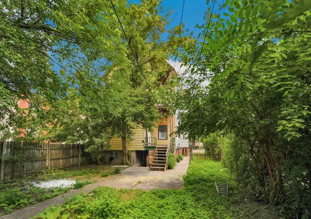 18th image of 210 N Laramie Ave, Chicago, IL 60644 | MLS# 12713432