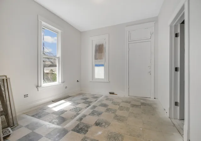 4th image of 210 N Laramie Ave, Chicago, IL 60644 | MLS# 12713432