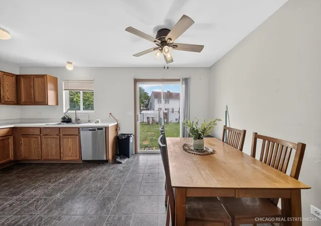 4th image of 1360 Ridge Rd, South Elgin, IL 60177 | MLS# 12713440