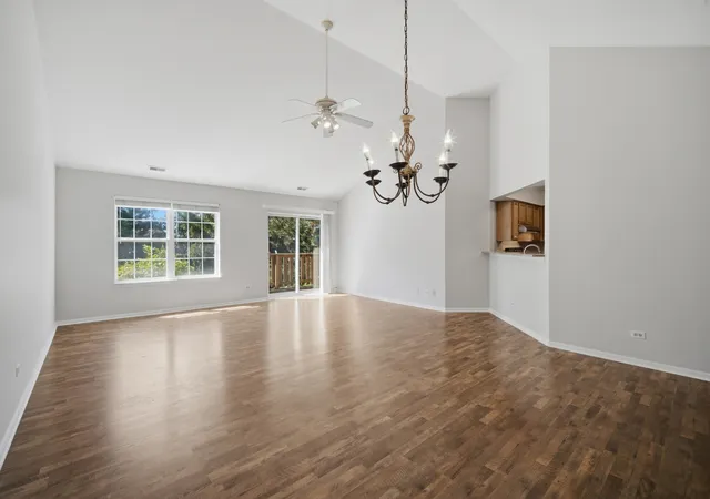 5th image of 1911 N Silver Lake Rd, Arlington Heights, IL 60004 | MLS# 12713480
