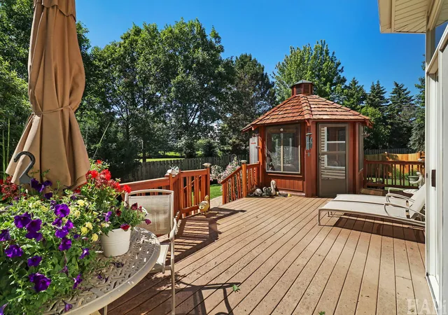 3rd image of 2001 Sparrow Cir, Round Lake, IL 60073 | MLS# 12713481