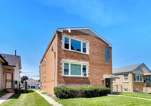 Listing Photo 3 - Condo for sale in building located at 312 23rd Ave, Bellwood, IL 60104