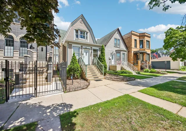 Photo 3 of Single family home for sale at 3819 N Kilpatrick Ave, Chicago, IL 60641 | MLS# 12713628 | Listing updated on 2026-09-13