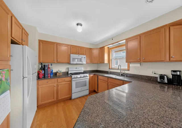Photo 4 of House for sale at 2642 N Nordica Ave, Chicago, IL 60707 | MLS# 12713631 | Listing updated on 2026-09-24