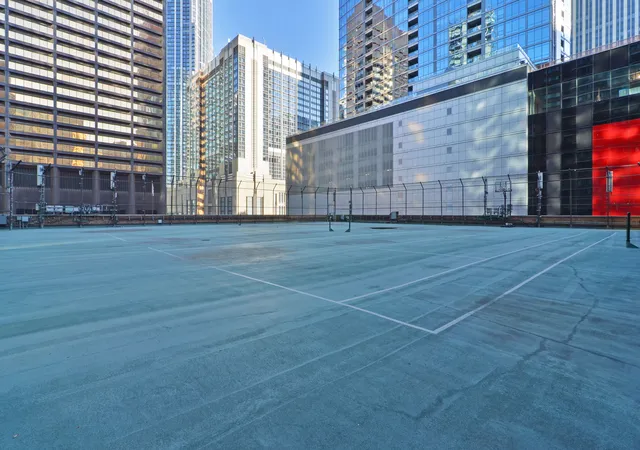 2nd image of 211 E Ohio St, Chicago, IL 60611