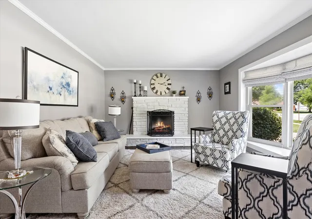 Photo 3 of Sale Pending at 404 S See Gwun Ave, Mount Prospect, IL 60056 | MLS# 12713688 | Listing updated on 2026-09-27