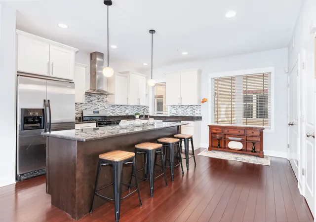 Photo 3 of Townhouse for sale at 922 Warren Ave #105, Downers Grove, IL 60515 | MLS# 12713773 | Listing updated on 2026-08-06